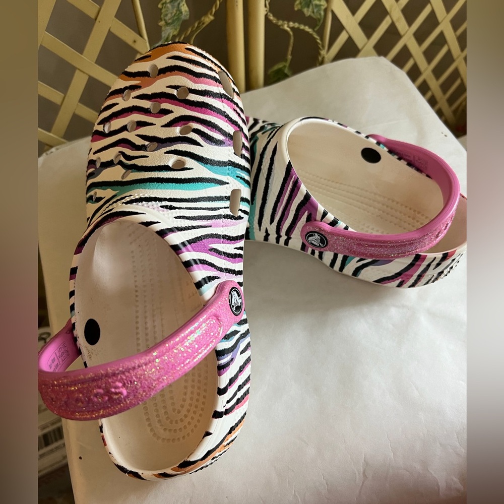 Crocs Colorful Zebra Print Clogs Adult Size 9 EUC